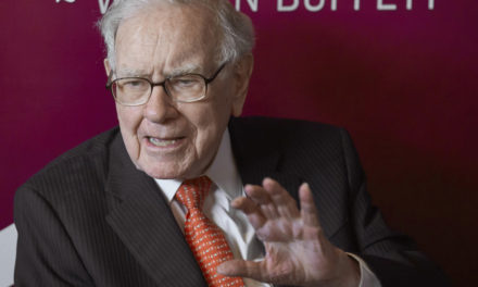 Warren Buffett pierde USD 50 mil millones mientras bitcoin se consolida antes del halving